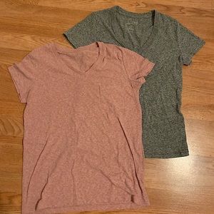 2 Universal Thread T-shirts